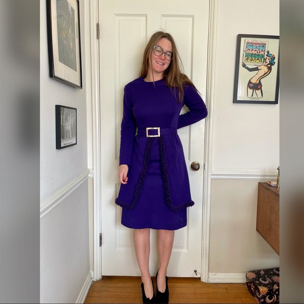 70s Does 40s Purple Long Sleeved Knit Dress w. Peplum Fringe Skirt - Picture 4 of 10